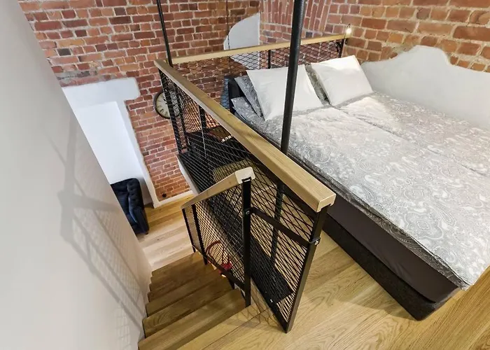 Loft Black And Red *